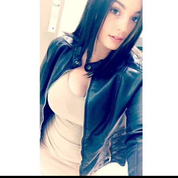 Meet your Posher, Rebecca - Picture 10 of 12